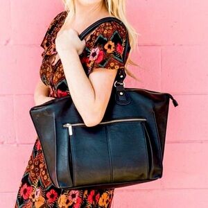 Newlie Lily Tote Diaper Bag in Black